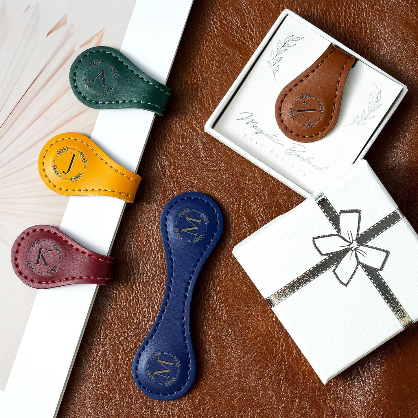 Personalized Leather Magnetic Bookmark with Pen Holder – Custom Initial Design for Readers（Brown-D）