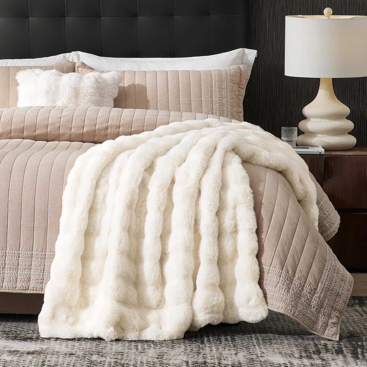 Amélie Home Faux Fur Throw Blanket for Bed, Ultra Soft Fuzzy Plush Bubble Blanket for Bedroom & Bed Decor, 108"x90", Cream White