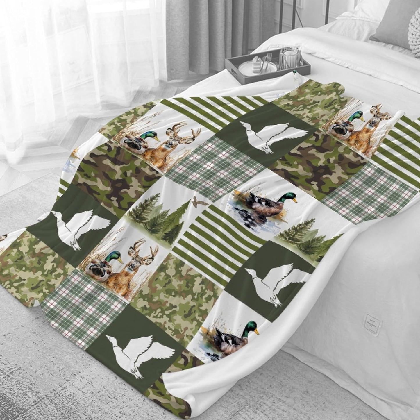 Wild Duck Mallard Throw Blanket, Ultra Soft Flannel Home Decor for Bed Couch Living Room, Duck Lover Gifts, 40"x50" Kids/Throw Size