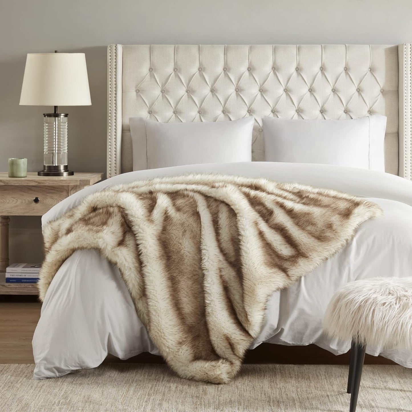 Hyde Lane Faux Fur Throw Blanket - Ultra Long Pile, Luxury Fluffy Fox Golden with Brown Tipped Throws for Couch Sofa Decoration, Fuzzy Plush Blankets for Women, 50x60