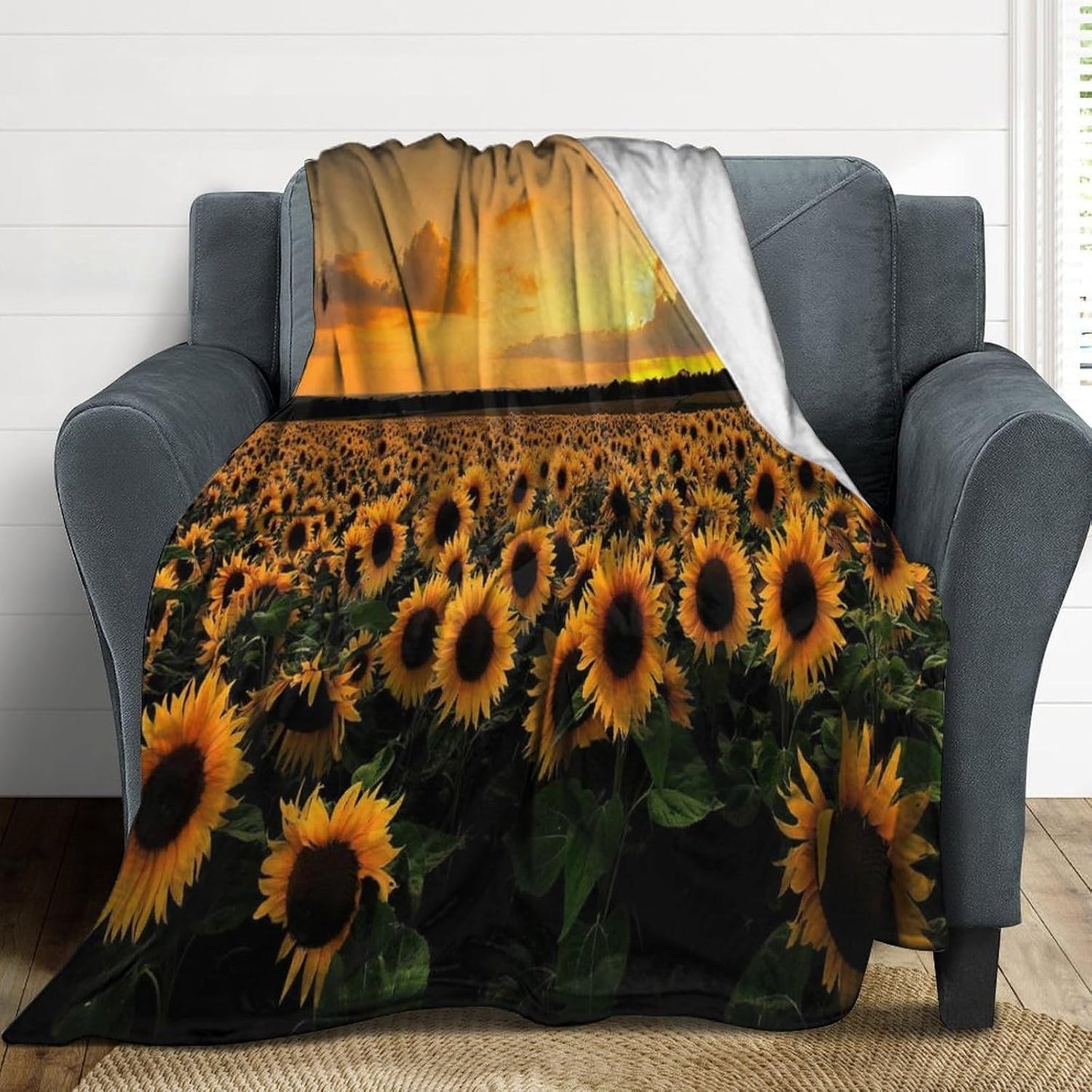 Sunflowers Sea Throw Blanket for Couch Super Soft Warm Lightweight Throw Blankets Cozy Flannel Bed Blanket Cute Decorative Blankets for All Seasons Home Decor Gift 40"*50" （100 * 130cm）