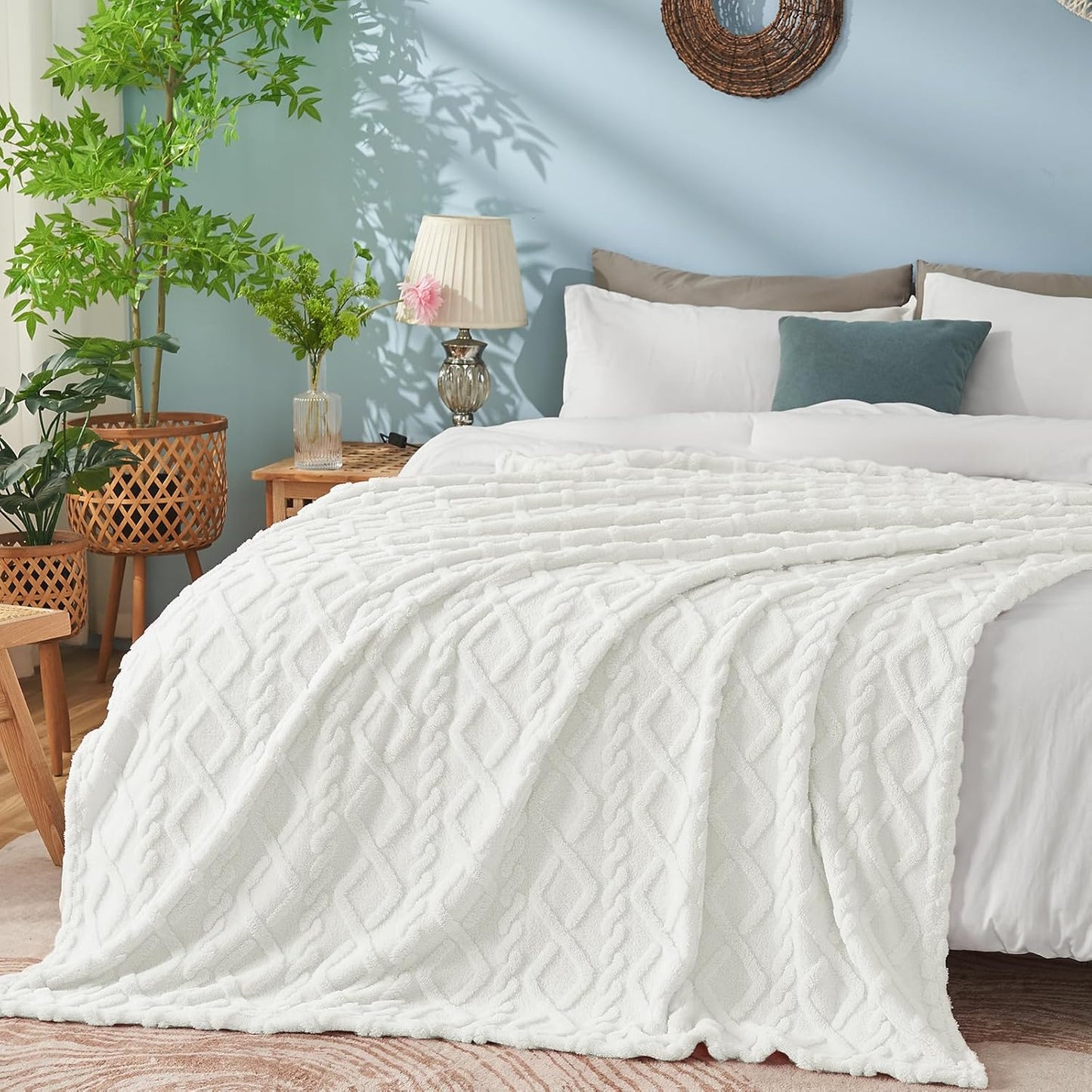 KMUSET White Fleece Blanket for Couch - Super Soft Cozy Throw Blankets for Women, Beautiful 3D Jacquard Gift Blanket for Girls, 60 x 80 Inches