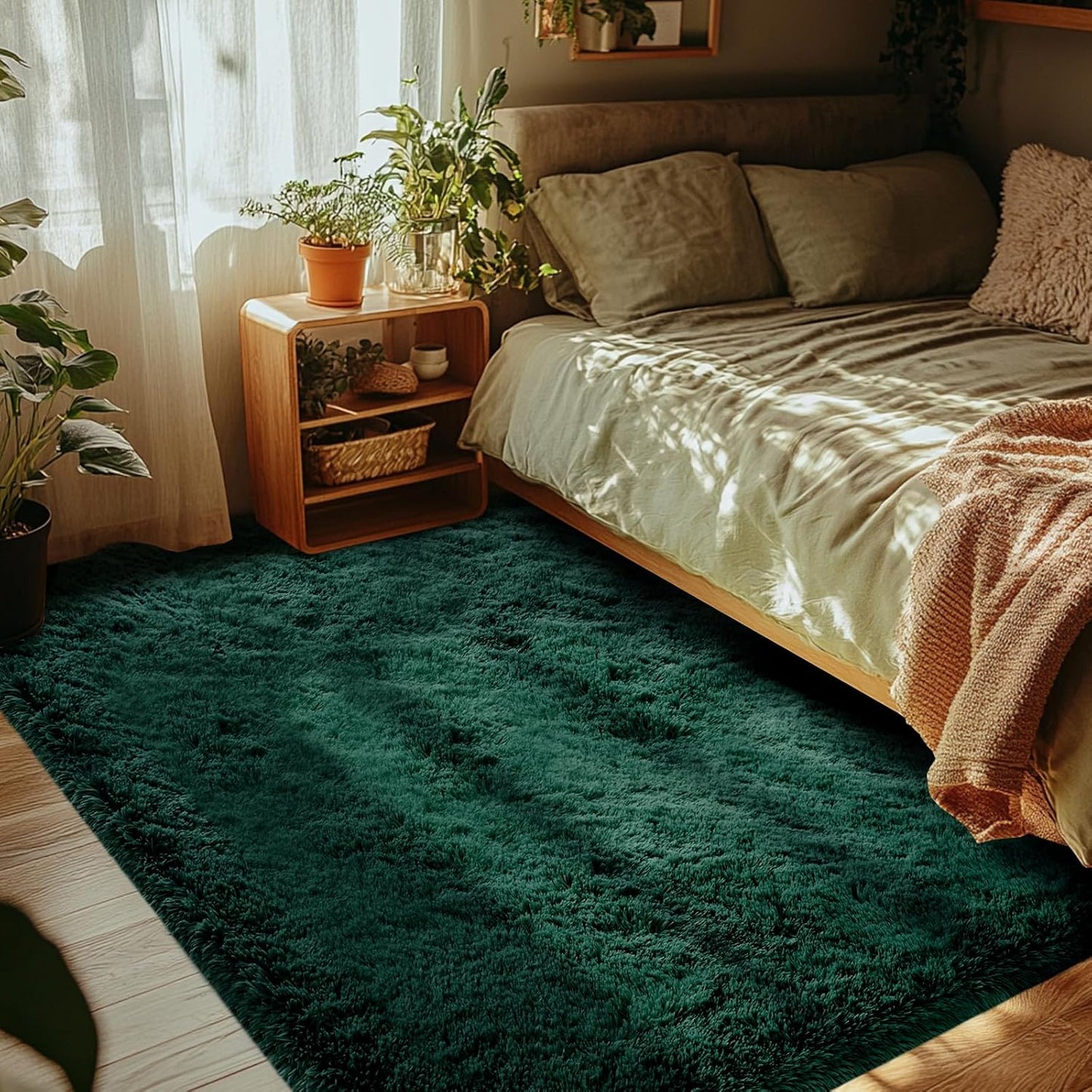 CAIYUECS 3x5 Green Area Rug for Bedroom: Shag Rugs for Living Room-Modern Fuzzy Furry Plush Soft Rugs for Kids Girls Room,Shaggy Rug for Dorm Home Decor(3x5 Feet,Green)