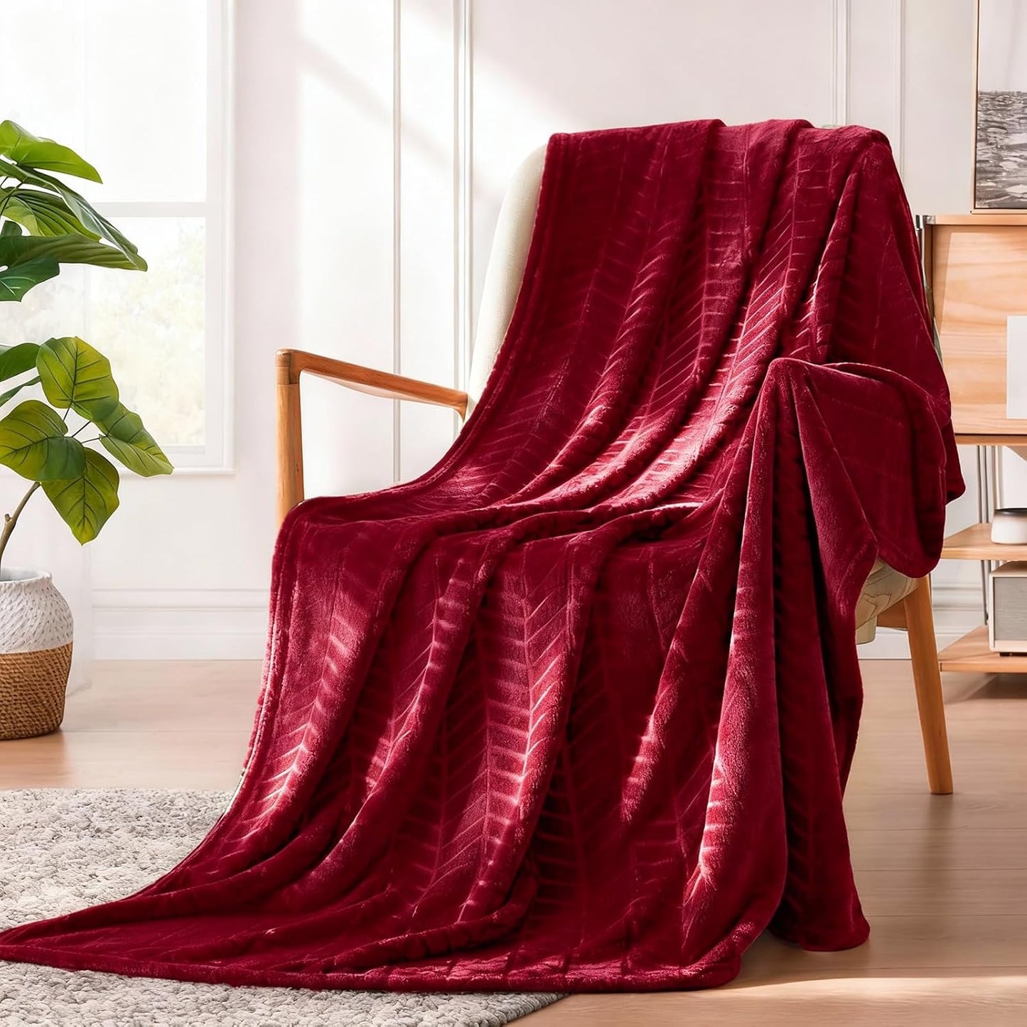 Excervent Soft Flannel Fleece Throw Blanket 50x60 Inches Burgundy Lightweight Winter Blankets Chevron Pattern for Sofa Couch Bed Fluffy Warm Cozy Decorative