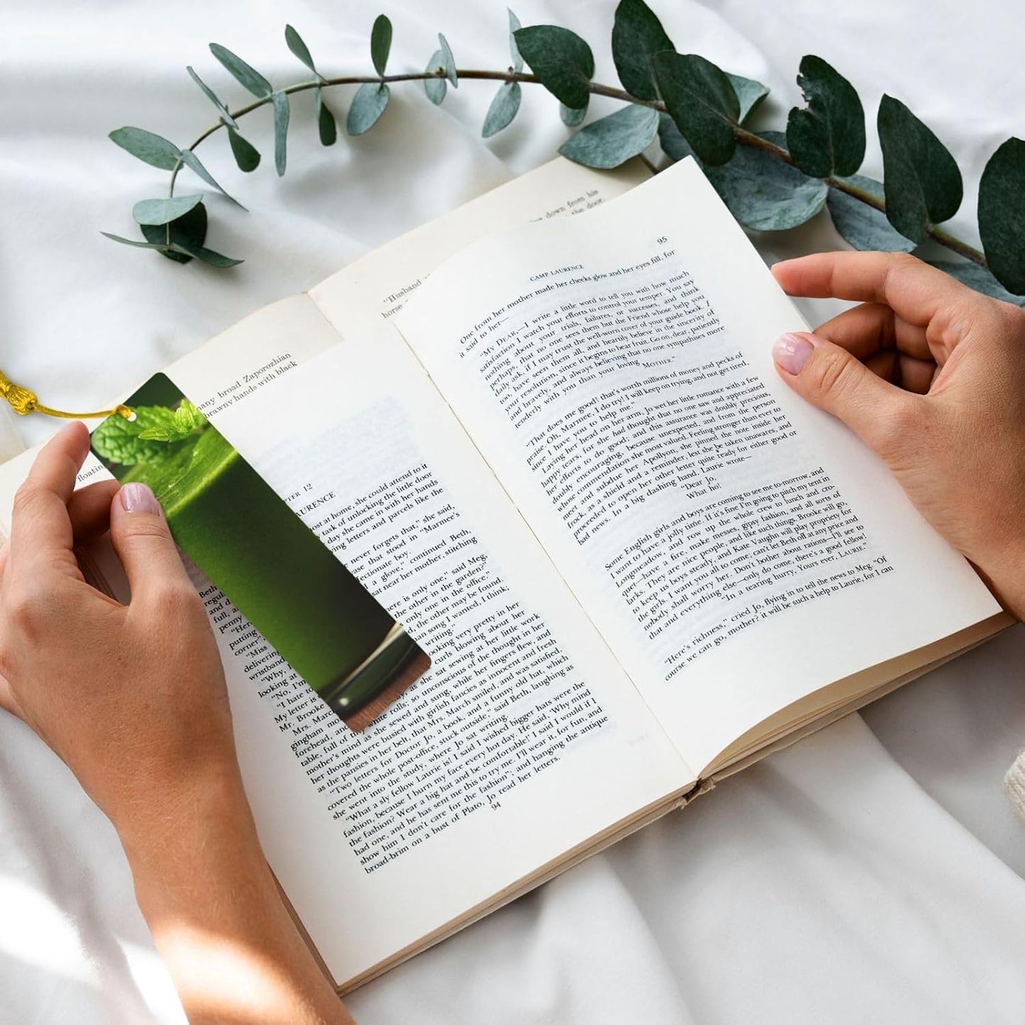 Green Smoothie Bookmarks Gifts for Women Men, Wooden Bookmarks for Book Lovers, Vintage Book Marks Ornaments with Tassel, Unique Personalized Reading Page Markers Gold