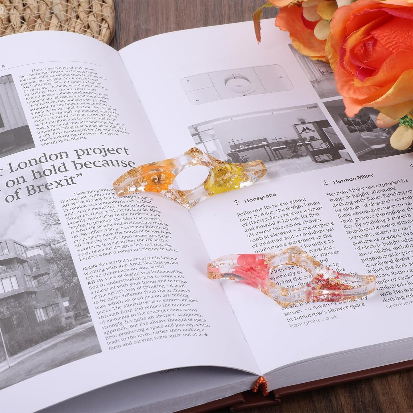 2 Pcs Book Page Holders for Reading Dried Flower Resin Transparent Bookmark Thumb Book Page Holder Finger Ring Opener Books Reading Accessories Handmade Flower Bookmark for Lovers Gift Reader Bookworm