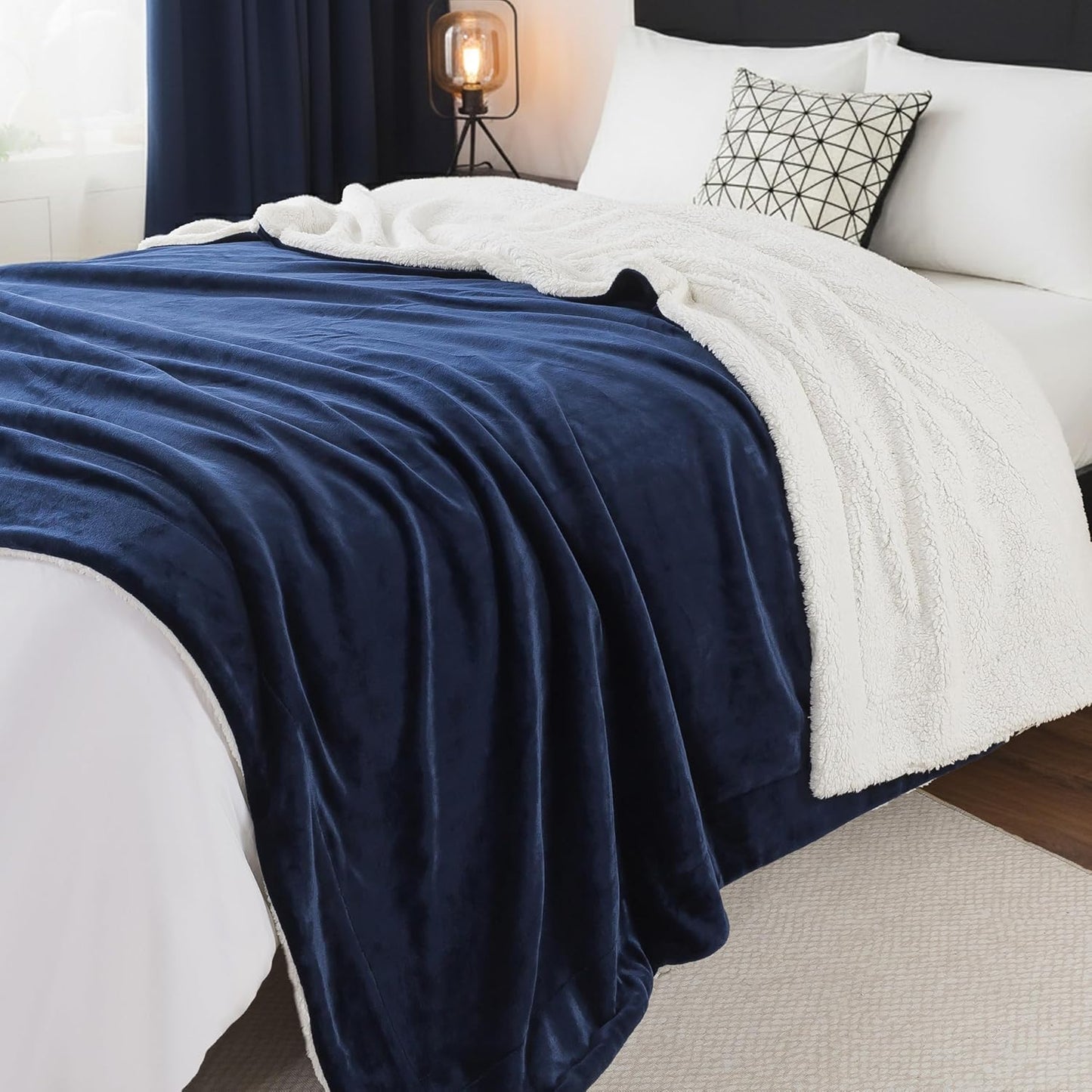 WDCOZY Sherpa Fleece Blankets Fuzzy Thick Warm Throw Blanket Super Soft Reversible Luxurious Fluffy Plush for Sofa Couch Bed Home Decor All Seasons Winter Blankets 50"x60" Navy Blue
