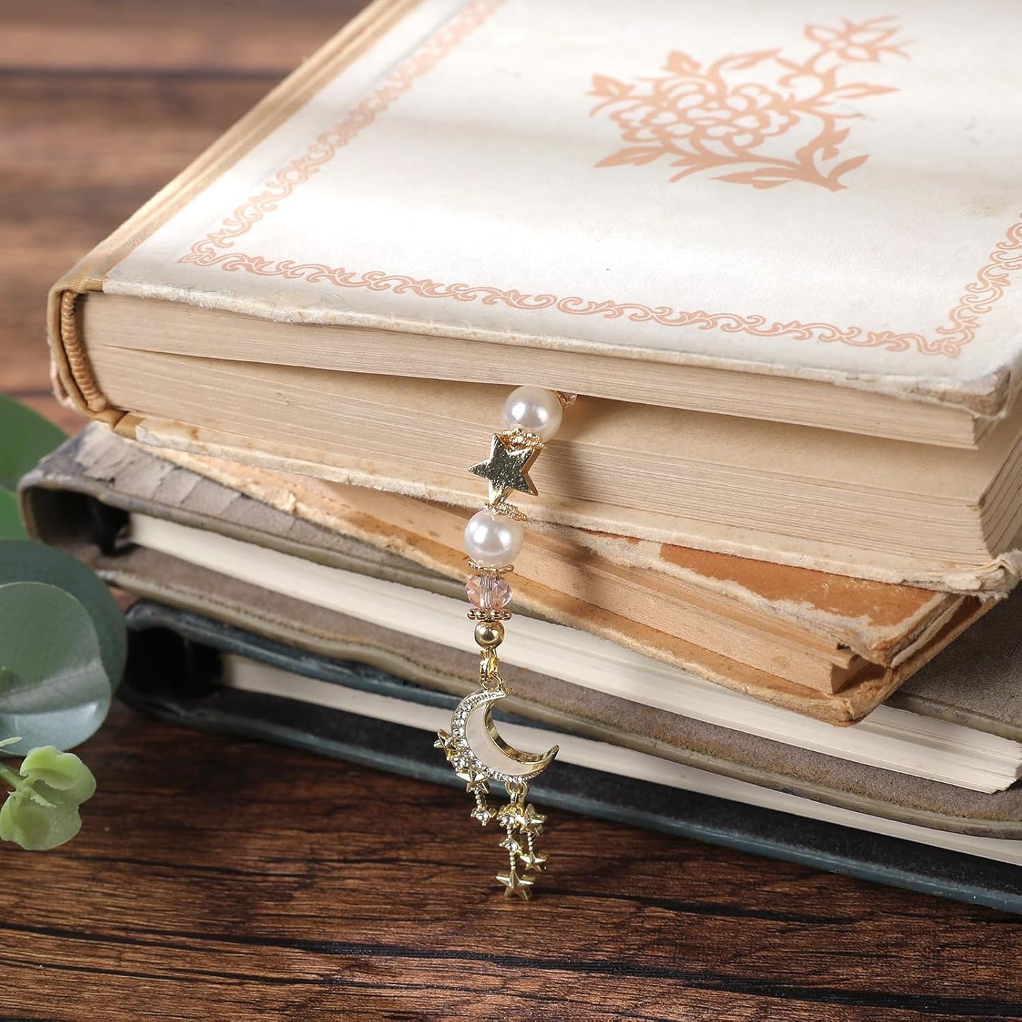 Moon Star Beaded Bookmark - Fantasy Crystal Bead Gold Chain Fantasy Bookmark, Reading Book Accessories for Men Women, Bookish Gift for Book Lovers, Students and Teachers