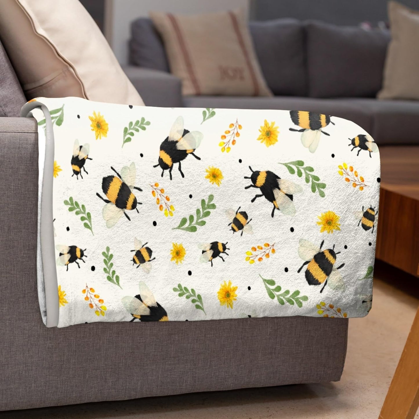 Sunflower Floral Bee Blanket - Plush Flannel Throw for Couch, Bed, Sofa - 40"x50" Flower Decor for Girls Boys - Gift for Bee Lovers - All Seasons
