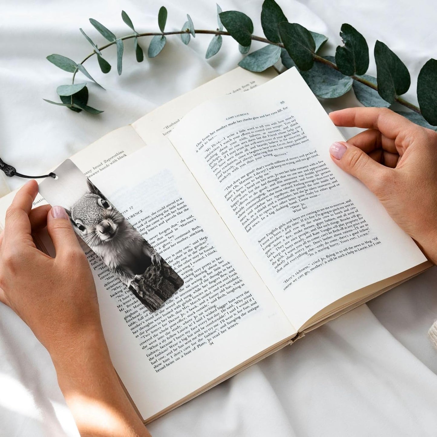 Light Gray Squirrel Bookmarks Gifts for Women Men, Wooden Bookmarks for Book Lovers, Vintage Book Marks Ornaments with Tassel, Unique Personalized Reading Page Markers Black