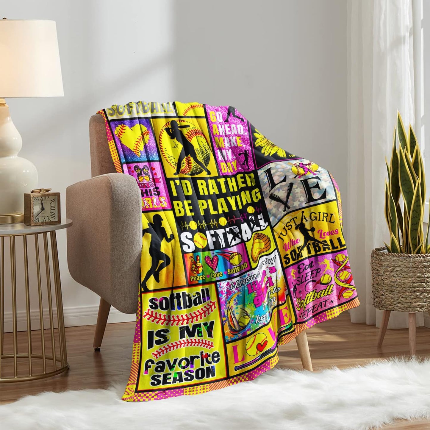 Softball Blanket Gifts for Girls Women Soft Cozy Merch Softball Flannel Throw Blanket Softballs Accessories for Girls Softballs Lovers Team Gifts Stuff 50"x40"