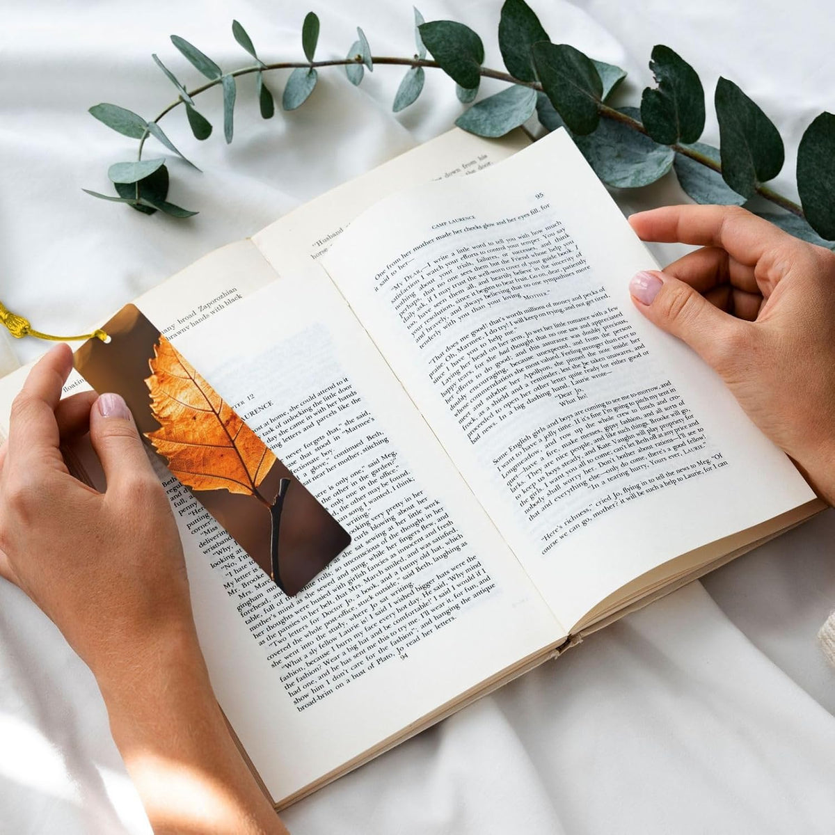 Orange Leaves Bookmarks Gifts for Women Men, Wooden Bookmarks for Book Lovers, Vintage Book Marks Ornaments with Tassel, Unique Personalized Reading Page Markers Gold