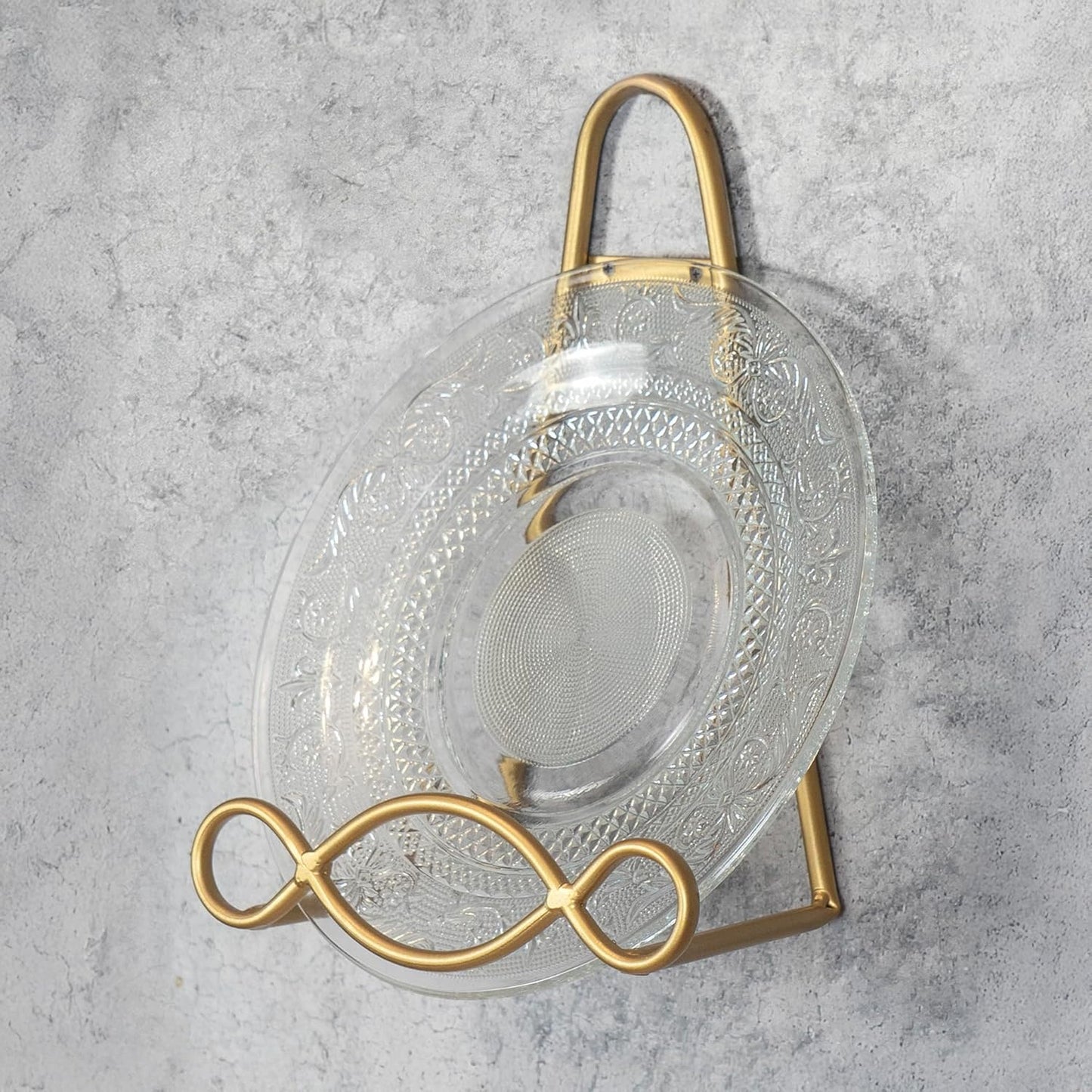 Red Co. Easel Display Rack Stand for Decorative Home Wall, Unique Loop Design, 8" W × 5" D × 11" H, Gold