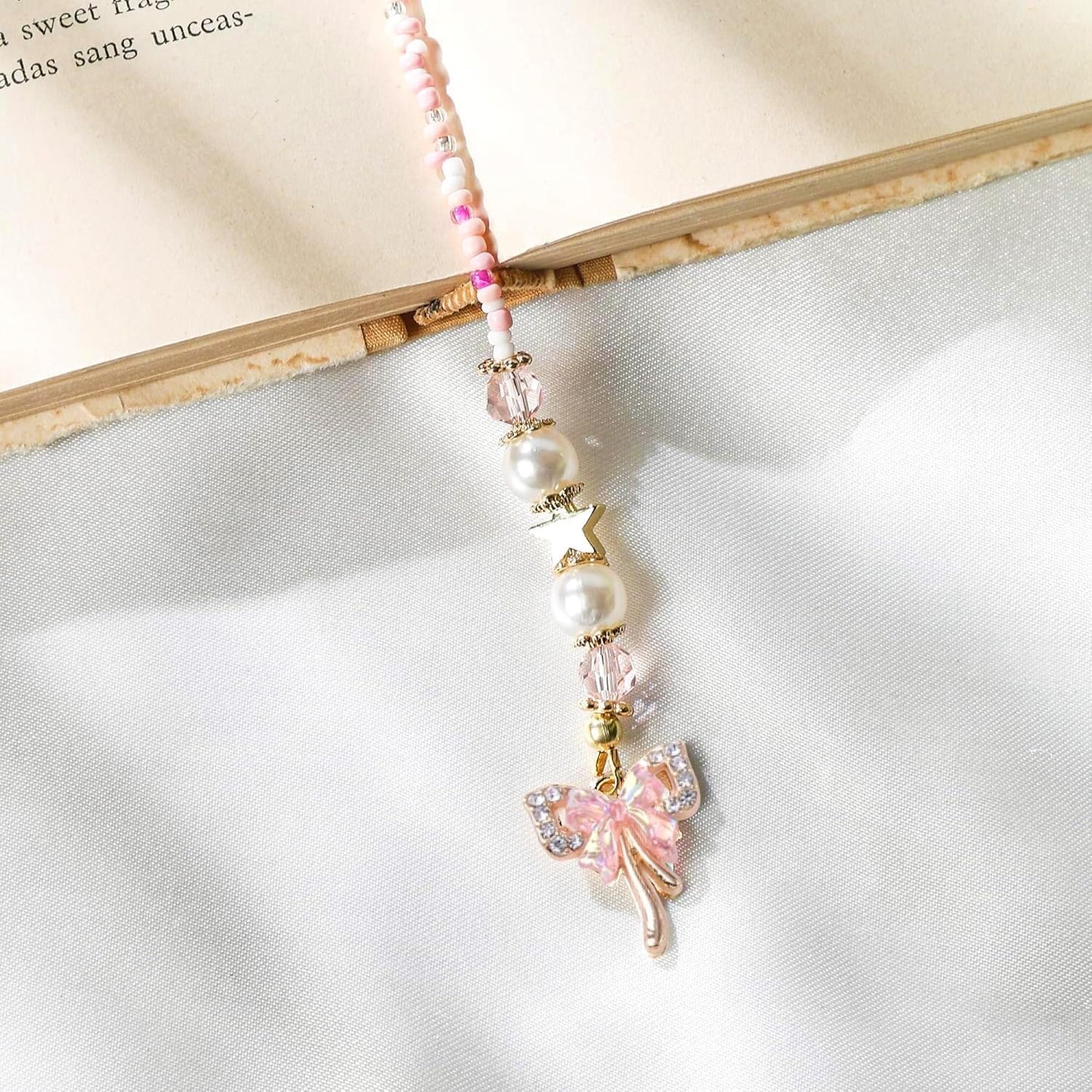 Cute Bow Bookmark Gifts - Pink Coquettee Beaded Bookmarks for Women Girls Book Lovers Funny Aesthetic Crystal Bead Chain Page Marks School Office Reading Accessories Bookish Gift for Birthday