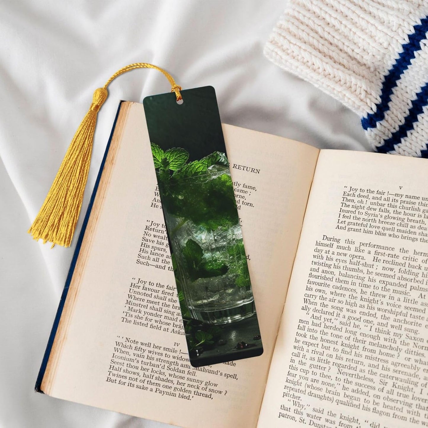 Mint Garnished Wine Glass Bookmarks Gifts for Women Men, Wooden Bookmarks for Book Lovers, Vintage Book Marks Ornaments with Tassel, Unique Personalized Reading Page Markers Gold