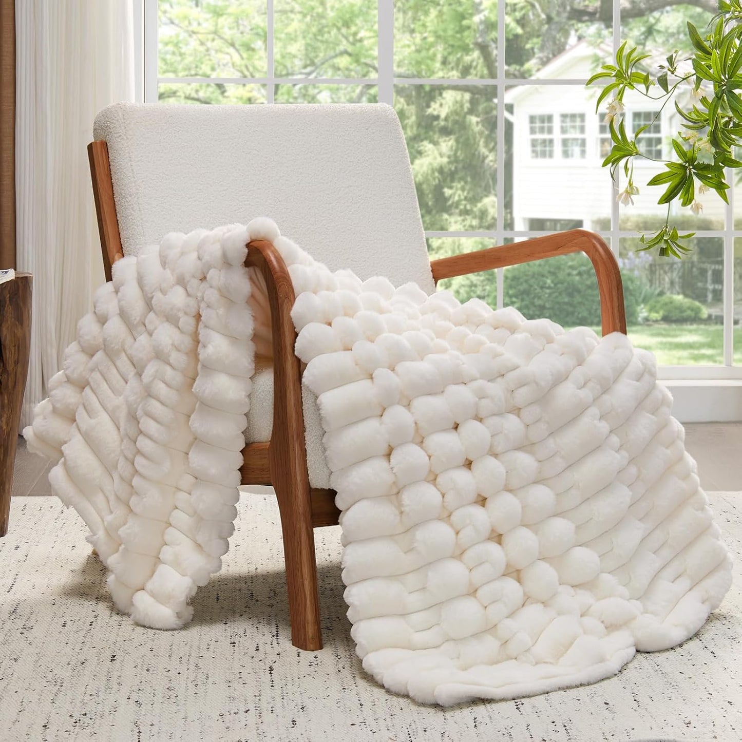 BEDELITE Faux Fur Cream Throw Blanket for Couch - Super Soft & Cozy Plush Striped Blanket for Sofa and Room Decor, Luxury Fluffy All-Season Blankets Gift for Women, Men, Mom, Dad, 50x60 inch, Cream