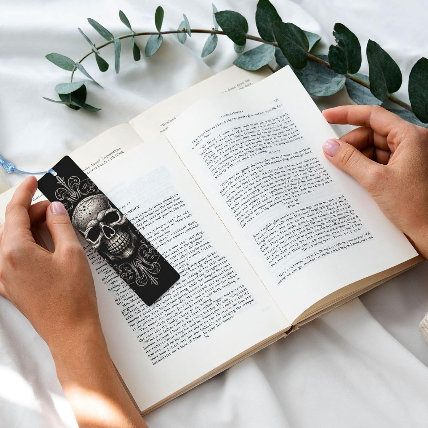 Patterned Skull Bookmarks Gifts for Women Men, Wooden Bookmarks for Book Lovers, Vintage Book Marks Ornaments with Tassel, Unique Personalized Reading Page Markers Sky Blue