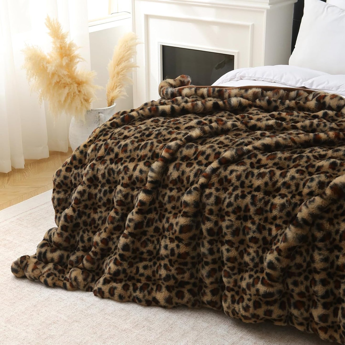 MERRYLIFE Luxury Thick Plush Cheetah Print Faux Rabbit Fur Throw Blanket Ultra-Plush Cozy Soft Decorative Blanket Use for Couch Bed Travel (Cheetah, 60"*80")