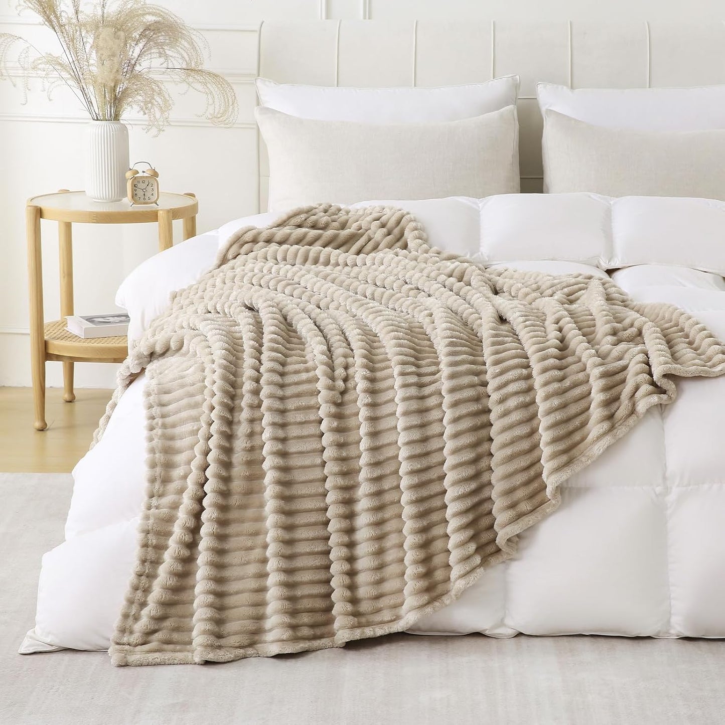Khaki Throw Blanket for Couch Sofa 60x80 inches Striped Fleece Blankets Room Home Decor Lightweight Plush Soft Cozy Gifts for Women Mom Girls