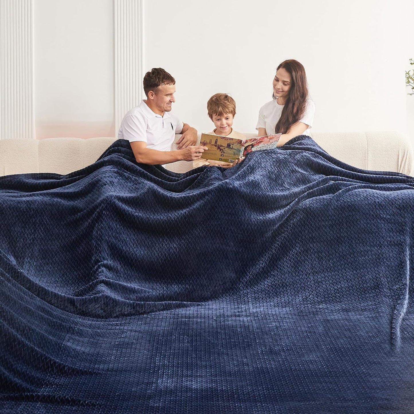 Oversized King Fleece Blanket 120x138 Inches, Seamless Soft Cozy 3D Jacquard Flannel Blanket 10'x11.5' Extra Large for Bed, Sofa, Couch, Travel & Camping, California King Throw, Navy Blue Leaf
