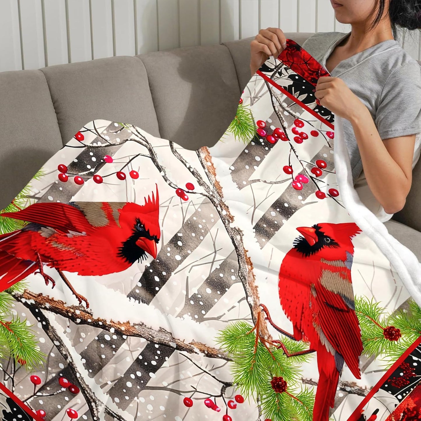 Cardinal Throw Blanket Gifts for Women Girls, Super Soft Unique Red Cardinal Stuffed Decor Bird Winter Microfiber Throw Blanket Gifts for Christmas, Warm Cozy Plush Fleece Flannel Blankets 50"x40"