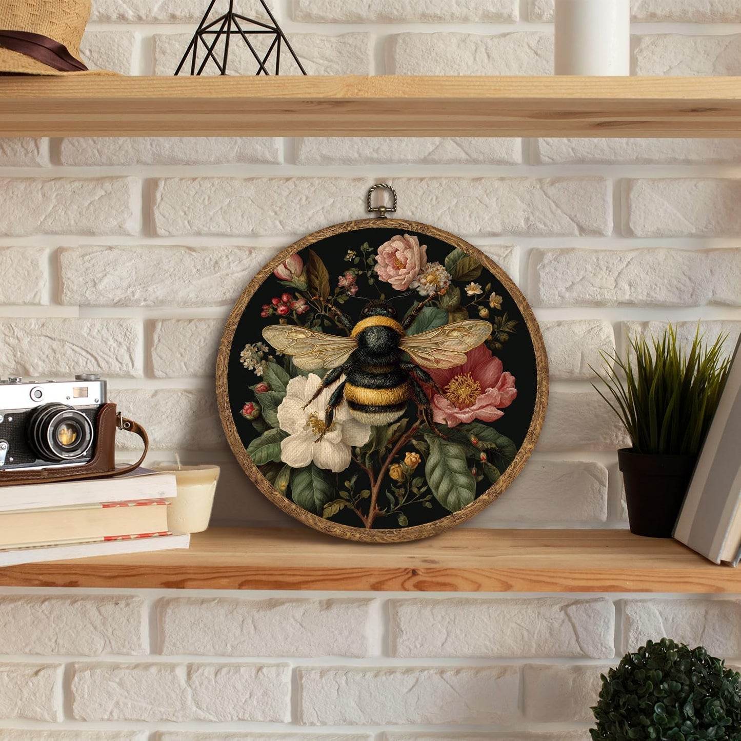 William Morris Inspired Wall Art Decor 10x10 Inch Framed,Retro Bee with Floral Home Decor, Aesthetic Circular Art for Home Kitchen or Office, Unique Gift for Women,Neutral Retro Artwork 10''x10'' (Dark-Bee)