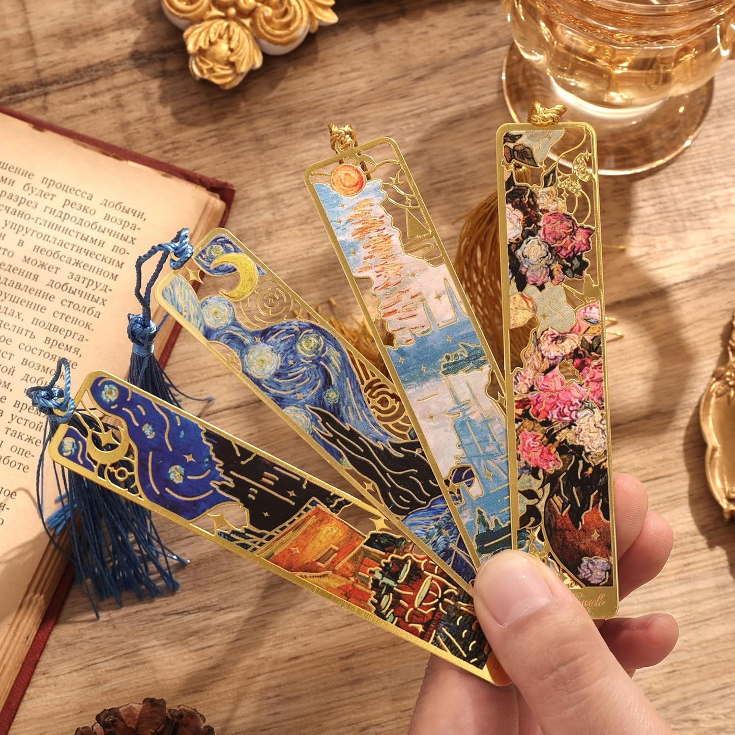 4 Pieces Bookmarks with Tassel, Golden Hollow Metal Bookmark Monet Oil Painting Theme Book Mark for Women Book Lovers Writers Readers Children Teenage Girls, (Starry Sky Style)