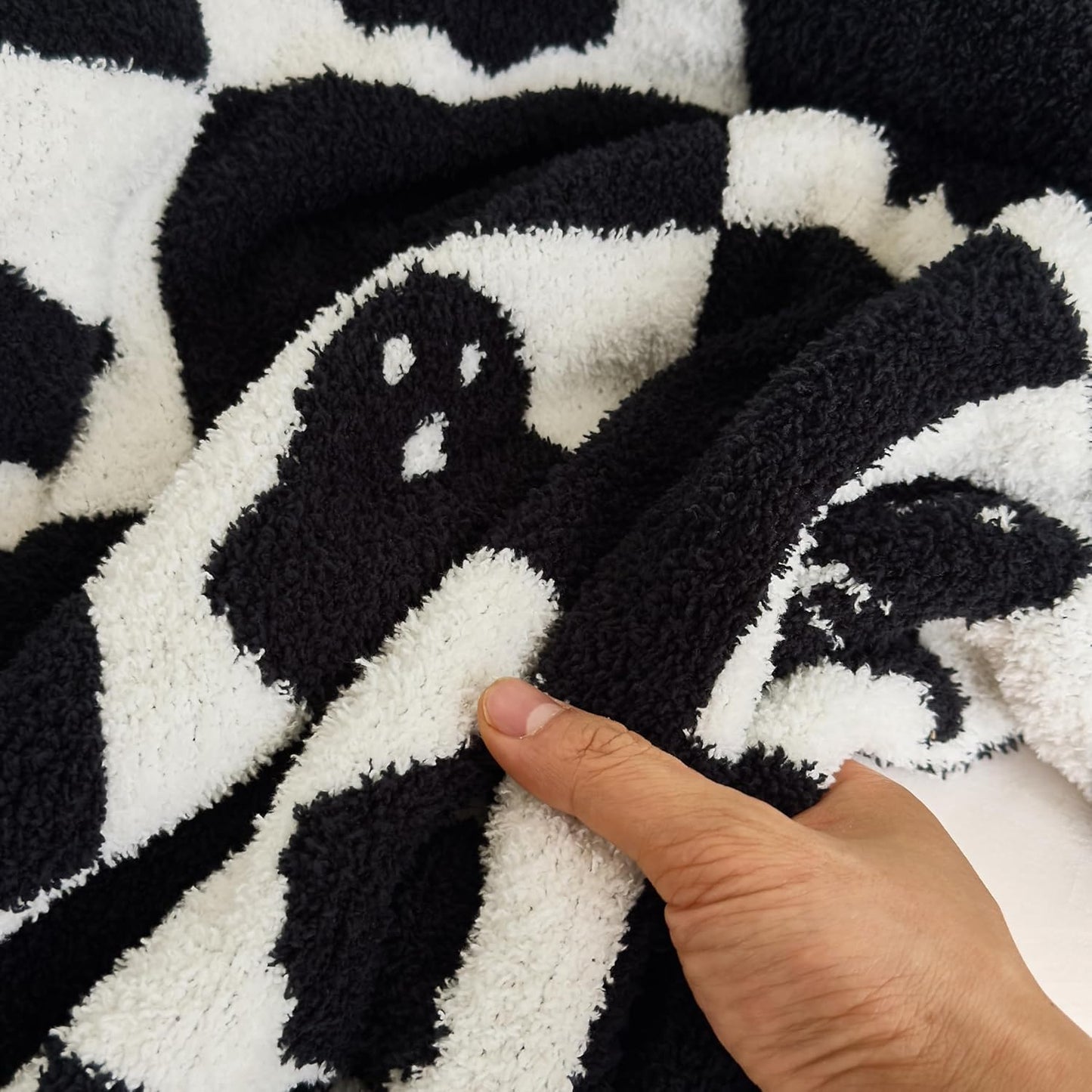 Ultra Soft Cozy Microfiber Black Skull Ghost Halloween Knitted Throw Blanket Fluffy Fuzzy Double Sided Lightweight Warm Camping Travel Bed Blanket for Couch Sofa 50x60 Inches (Ghost 2 Black)