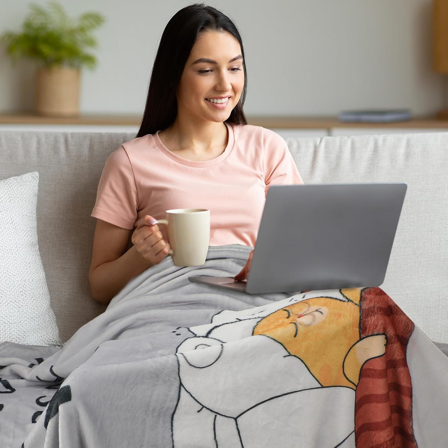 Mama Gifts Throw Blanket in Spanish, Funny Saying Cute Print Soft Cozy Grey Flannel Blanket 50x60, Gift for Mom, Home Decor for Bed Sofa