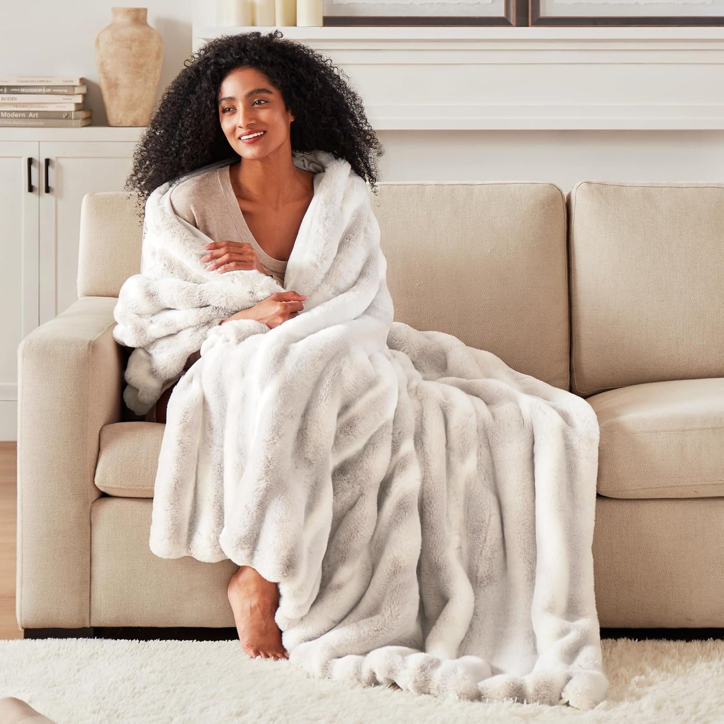 Hyde Lane Ultra Soft Plush Throw Blanket, Fuzzy Faux Rabbit Fur Throws, Luxury Cozy Fluffy Blankets for Sofa, Couch, Living Room Decor, Warm Gift for Women, Frost Fox, 50"x60"