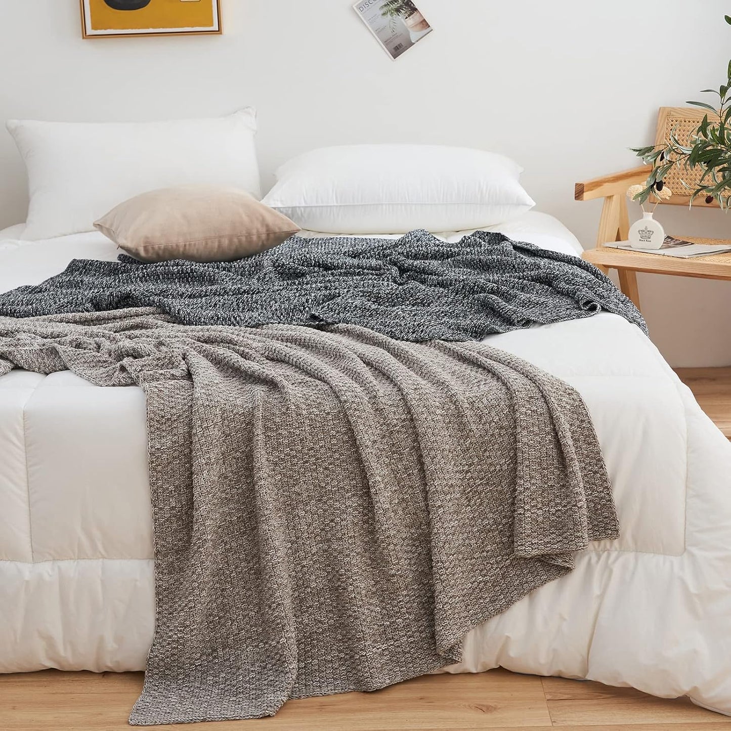 Longhui bedding Knitted Throw Blanket for Couch, Soft, Cozy Machine Washable 100% Cotton Sofa Blanket, Heavy 2.5lb Weight, Laundry Bag Included, Grey and White