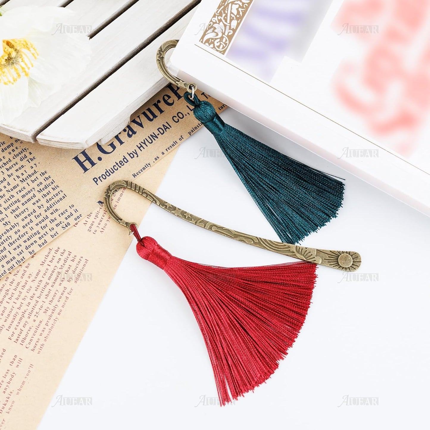 AUEAR, 20 Pack Metal Bookmarks Carved Hook Bookmark Vintage Book Markers with for Reader (Bronze)