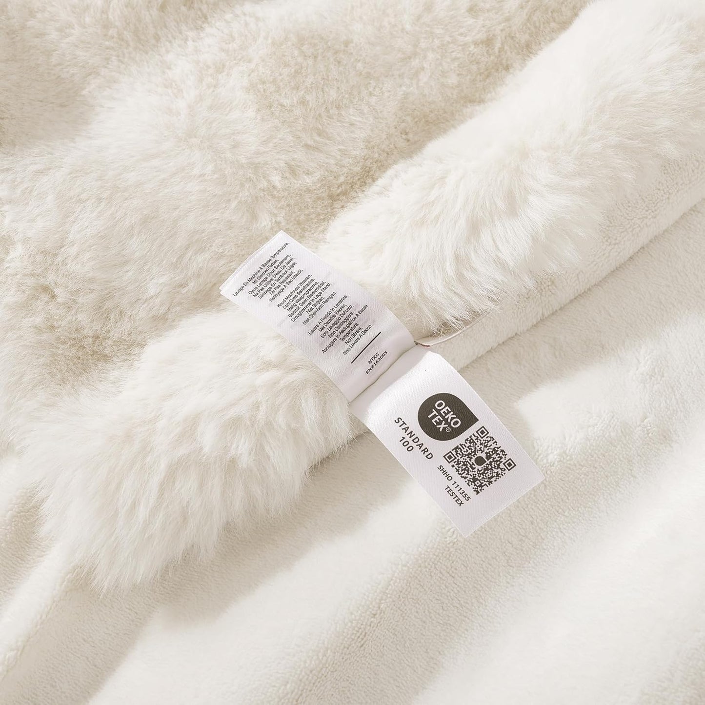 Amélie Home Faux Fur Throw Blanket for Bed, Ultra Soft Fuzzy Plush Bubble Blanket for Bedroom & Bed Decor, 108"x90", Cream White