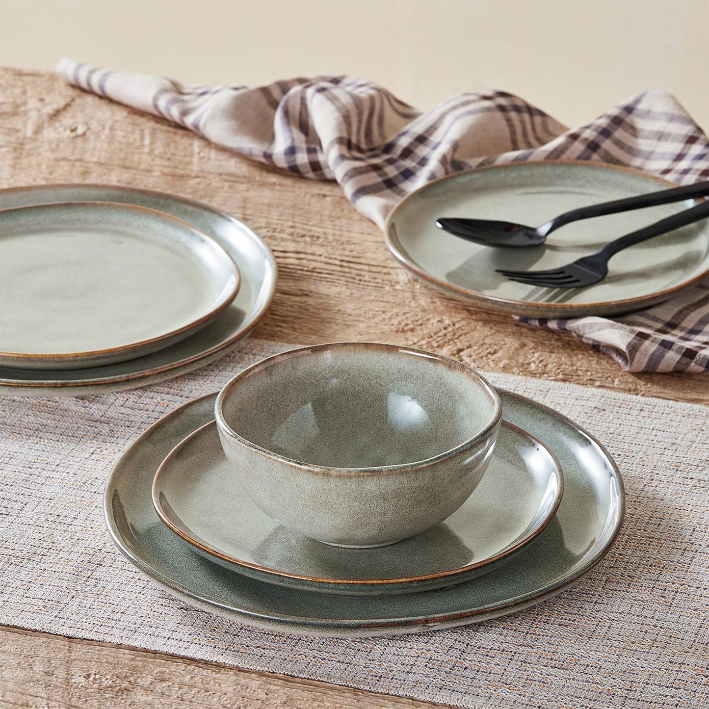 KINGSTONE Stoneware Dinnerware Sets, 24-Piece Reactive Glaze Porcelain Plates and Bowls Sets for 8, Handcrafted Rustic Ceramic Dishes Set, Highly Scratch Resistant, Dishwasher & Microwave Safe, Grey