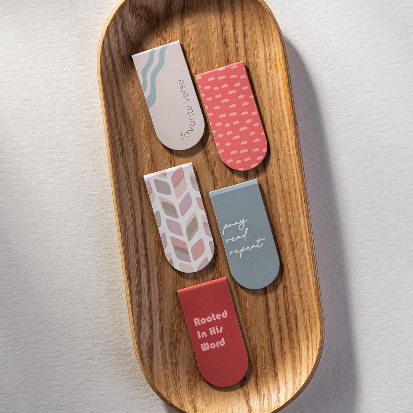 DiverseBee Magnetic Bible Bookmarks - 5 Pack Magnetic Book Marks for Reading Women, Men and Kids, Page Markers, Bible Study Supplies and Christian Gifts, Bible Accessories (Pray)
