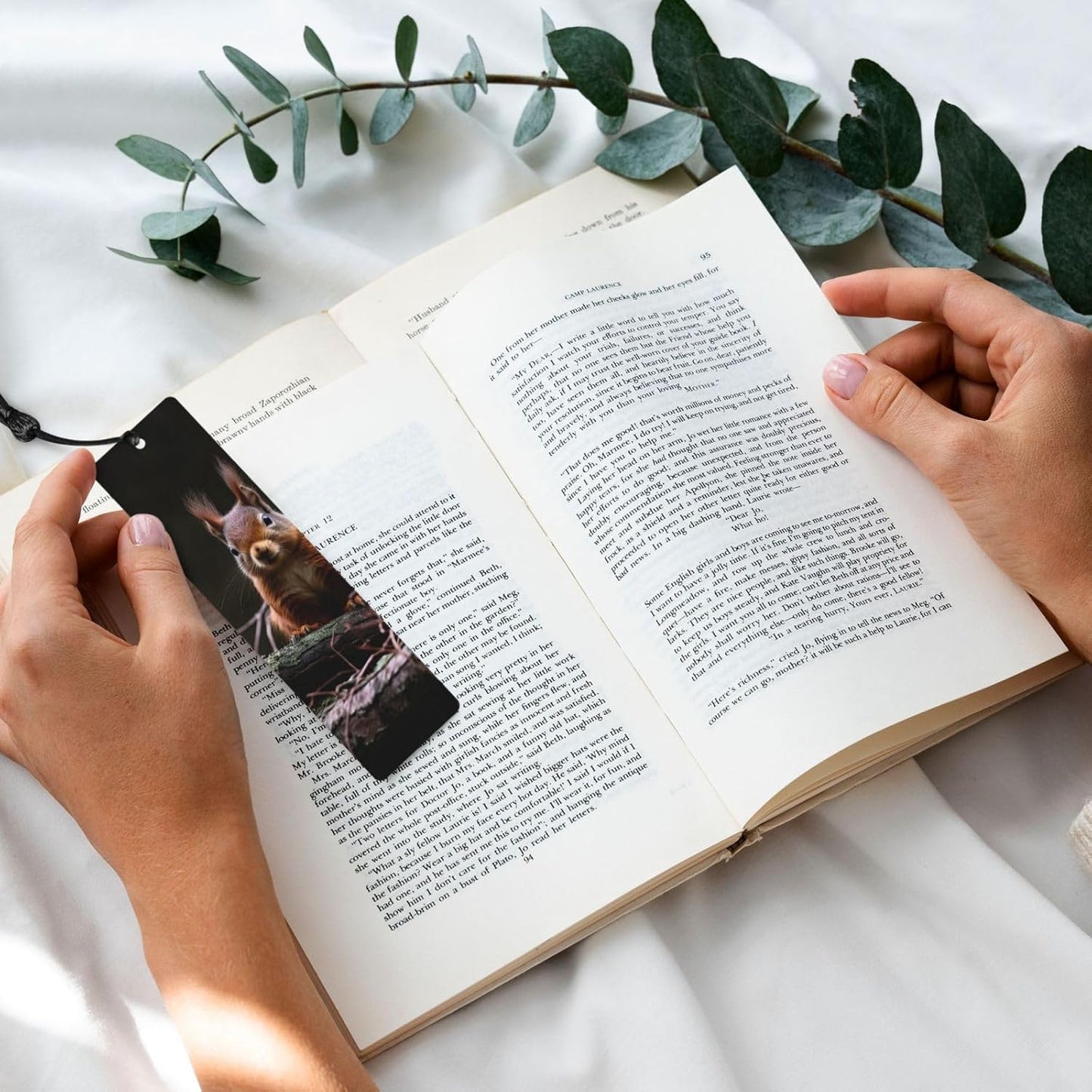 Squirrel in The Wild Bookmarks Gifts for Women Men, Wooden Bookmarks for Book Lovers, Vintage Book Marks Ornaments with Tassel, Unique Personalized Reading Page Markers Black
