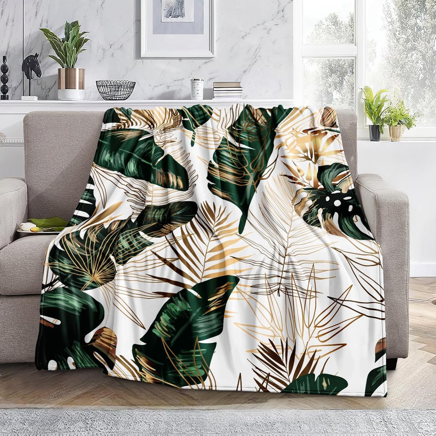 Bedbay Palm Tree Throw Blanket Tropical Bedding Green Gold Palm Leaf Pattern Soft Lightweight Plush Fuzzy Throw Blanket for Couch Flannel Blanket Twin Size for Girls Boys (Leaf, Twin(60"x80"))