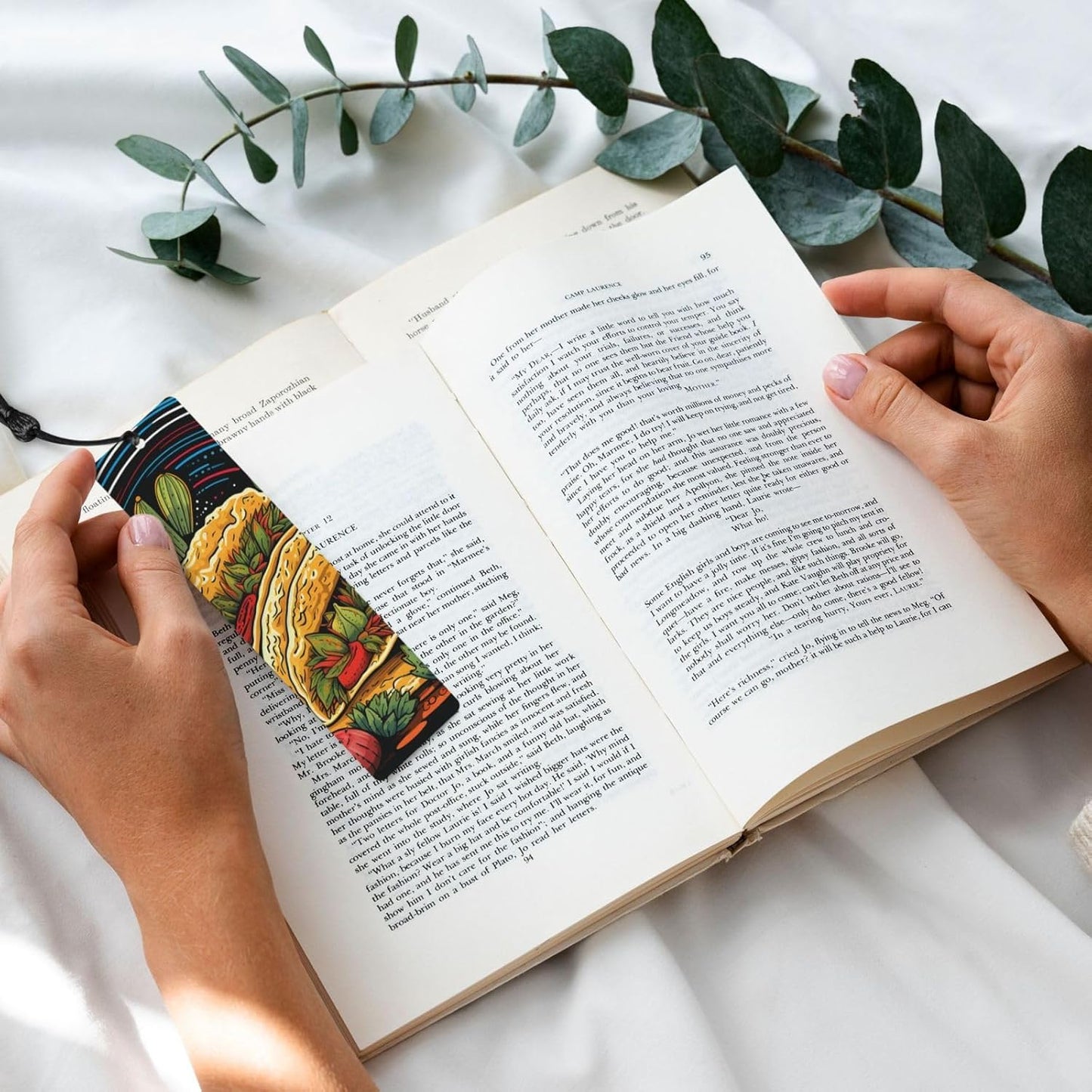 Tacos Bookmarks Gifts for Women Men, Wooden Bookmarks for Book Lovers, Vintage Book Marks Ornaments with Tassel, Unique Personalized Reading Page Markers Black