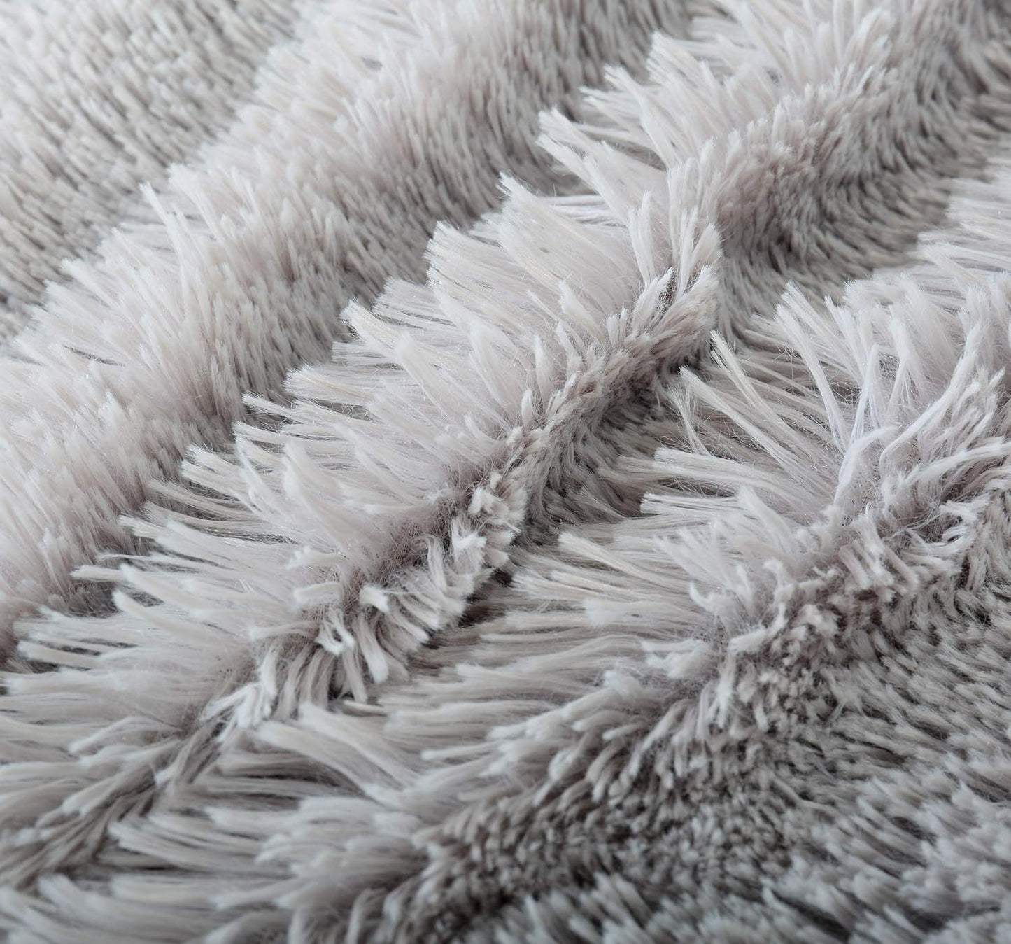Reafort Luxury Long Hair Shaggy Faux Fur Throw Blanket, Oversized 60" x 70", Ultra Soft PV Fur Plush Blanket for Couch, Sofa, Bed, Cozy Decorative Fuzzy Throw (Grey, 60"X70" Throw)