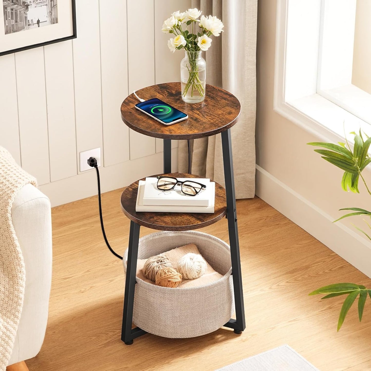 HOOBRO Small Round Side Table with Charging Station, Round End Table with Cotton Linen Storage Basket, Compact Sofa Side Table Nightstand for Small Space, Corner, Living Room, Rustic Brown BF169UBZ01