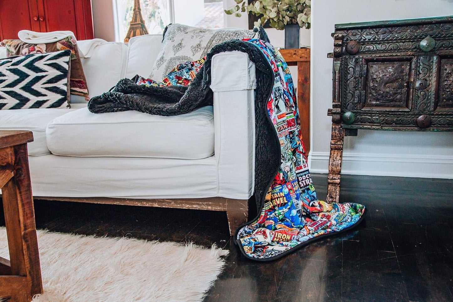 Marvel Comics Oversized Fleece Throw Blanket With Spider-Man, Captain America, Black Panther, More | Superhero Geeky Home Decor | Soft And Cozy Sherpa Blanket | 54 x 72 Inches