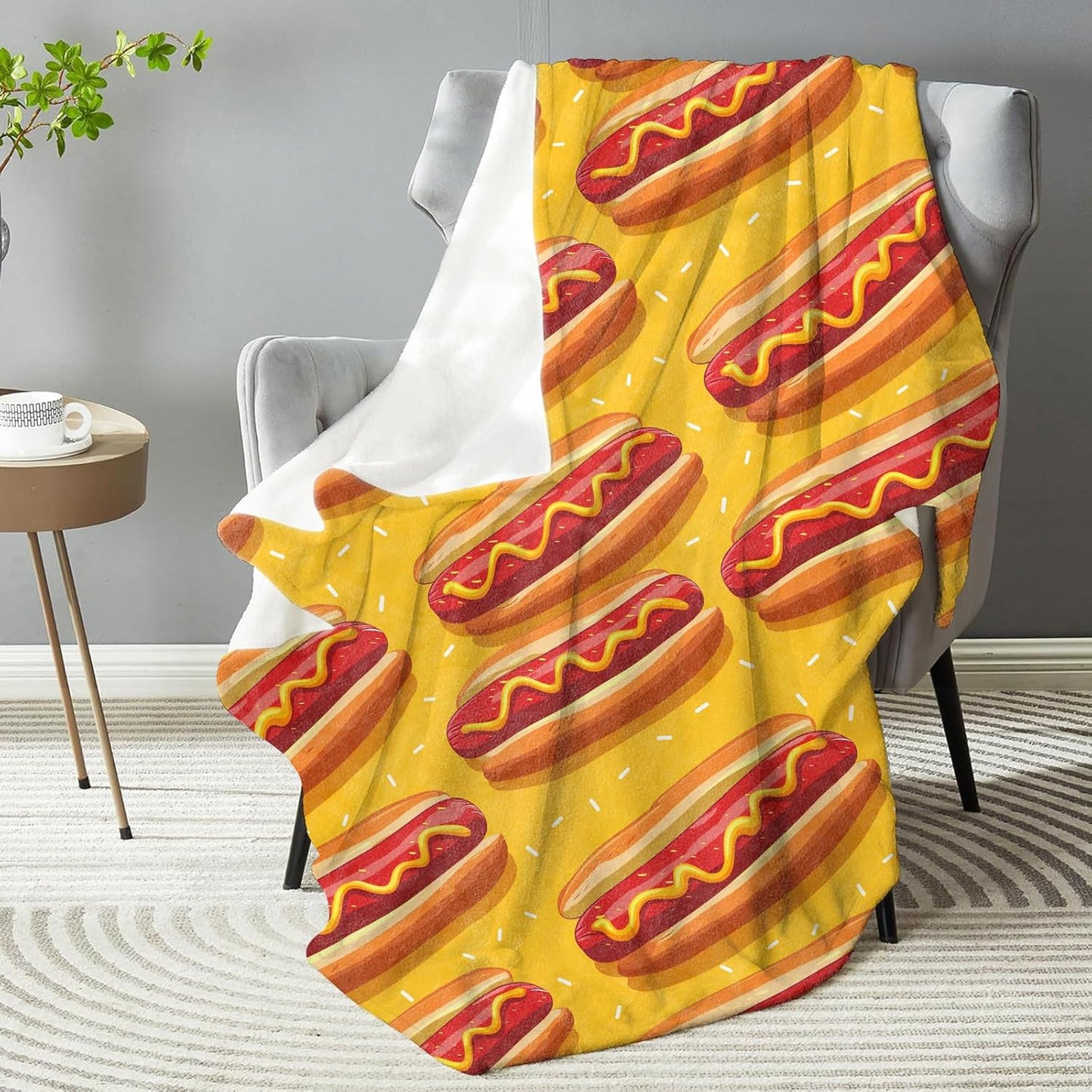 Hotdog Throw Blanket - Soft Plush, Lightweight, Warm, Fuzzy Flannel Blanket for Couch, Bedroom, Travel, Bed, Outdoor - Comfy 50in×60in