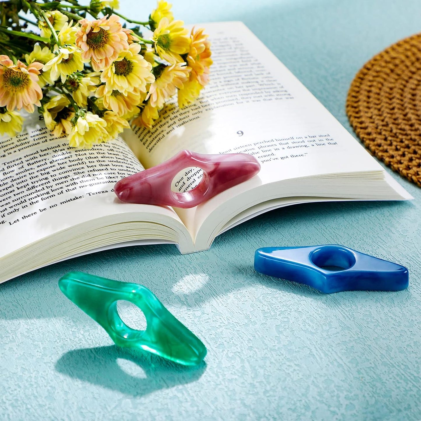 3 Pieces Christmas Gift Thumb Book Page Holder Resin Thumb Bookmark Personalized Reading Ring Handmade Reading Accessories for Teachers Readers Book Lovers