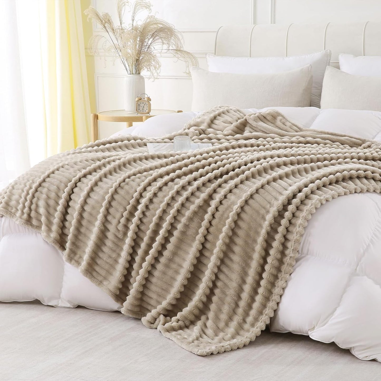 Khaki Throw Blanket for Couch Sofa 60x80 inches Striped Fleece Blankets Room Home Decor Lightweight Plush Soft Cozy Gifts for Women Mom Girls
