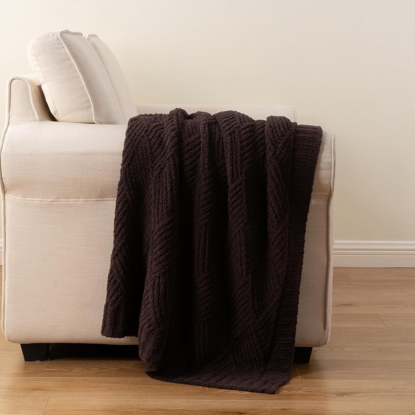 Battilo Brown Chenille Throw Blanket for Couch, Soft Diamond Textured Knit Blanket, Cozy Lightweight Decorative for Sofa, 50"x60"