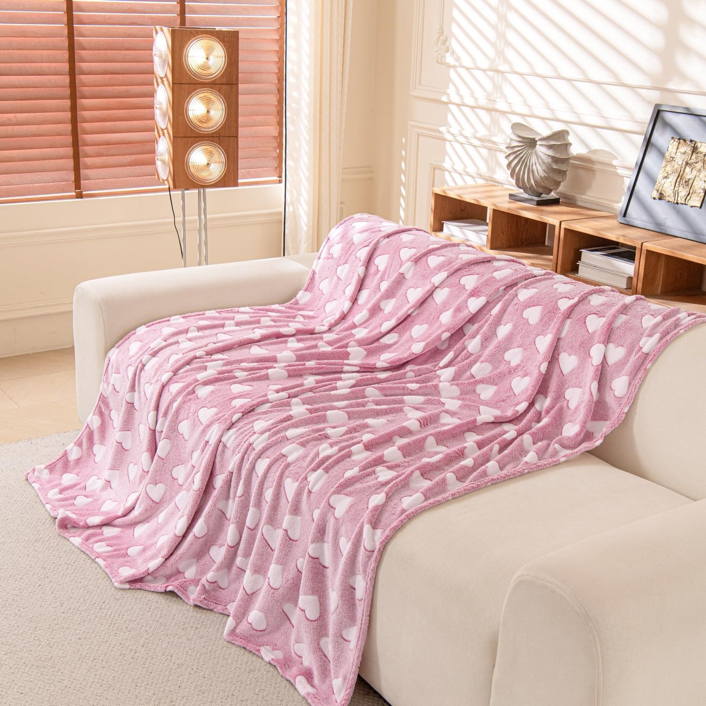 Glow in The Dark Throw Blanket, Soft Pink Heart Throw Blanket with Luminous Heart Pattern, Cozy Soft Blanket for Couch Sofa Bed, Cute Heart Design Blanket, All Season Use, 60 x 80 Inches