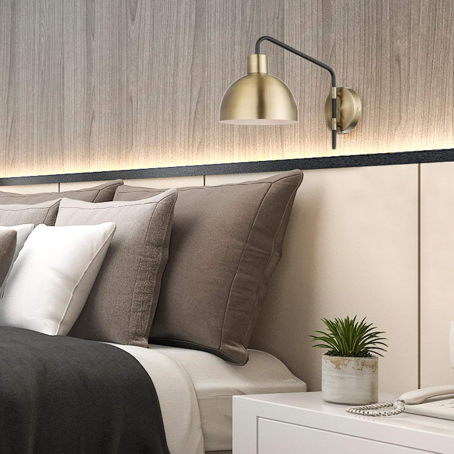 Globe Electric 51719 1-Light Plug-in or Hardwire Wall Sconce, Antique Brass, Matte Black Accent, Fabric Cord, in-Line On/Off Switch, Kitchen, Reading Light, Home Essentials, Bedroom, Bedside Lamp