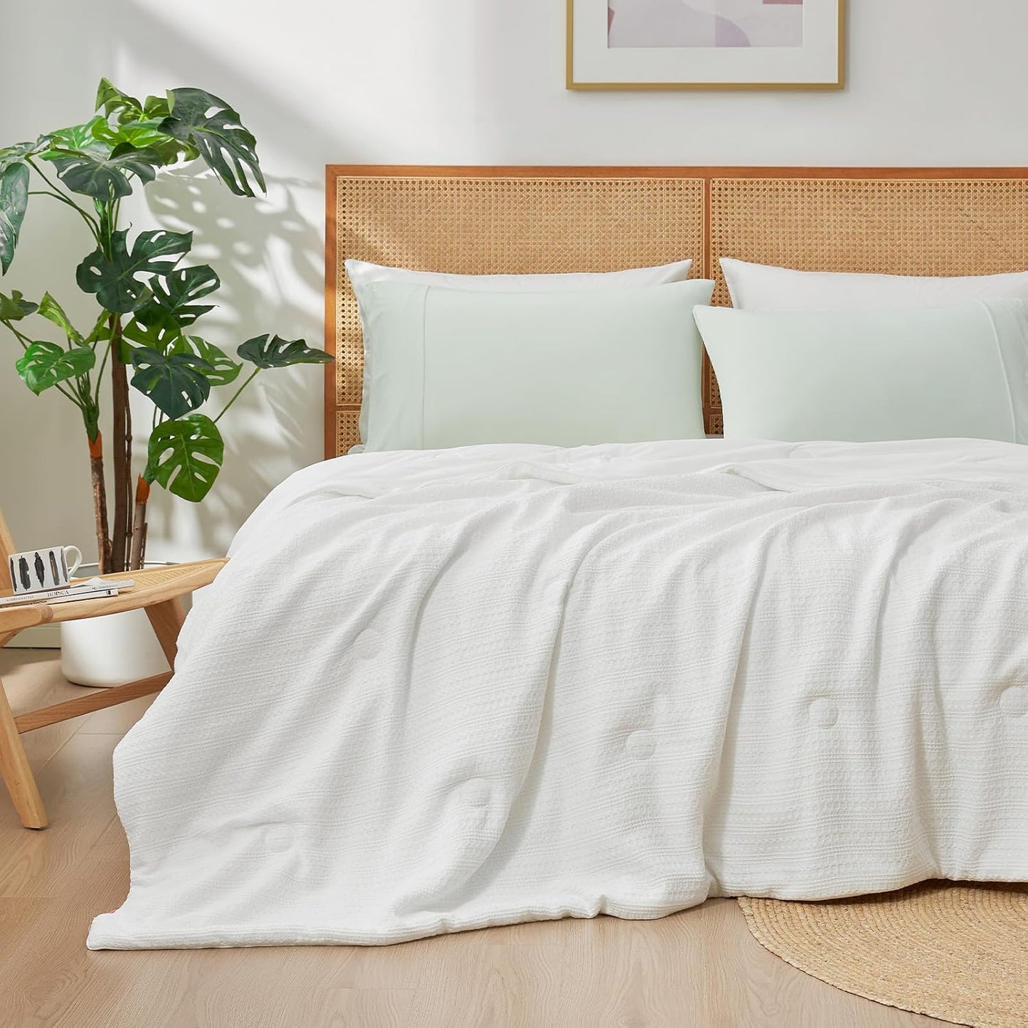 Amélie Home Waffle Cooling Comforter King Size, Q-Max 0.45 Reversible Lightweight Cooling Blanket for Hot Sleepers, Breathable Bedding for Night Sweats, 106"x90", White