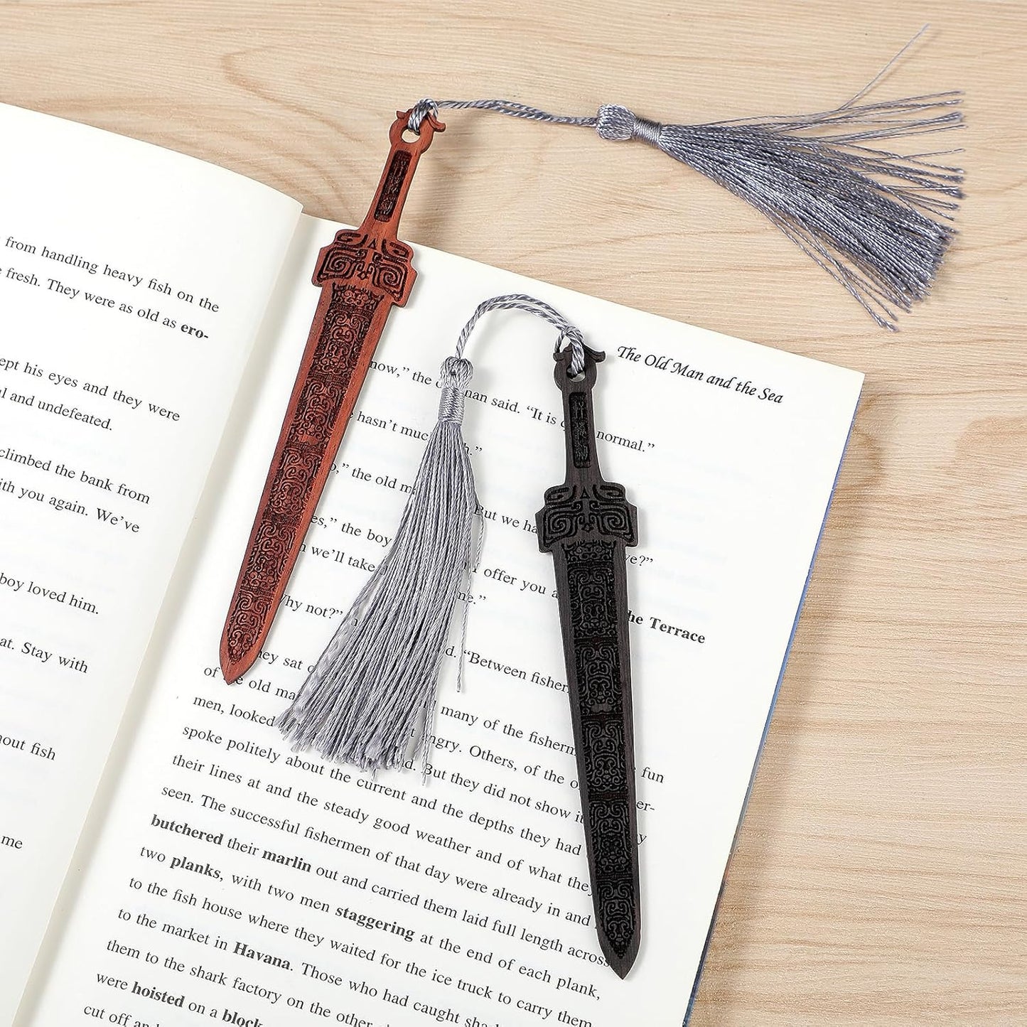 2PCS Sword Shaped Wooden Bookmarks, Creative Vintage Style Woode Bookmark Handmade Wood Book Mark Reading Page Markers Woods Book Marks for Men Crafting Book Lovers