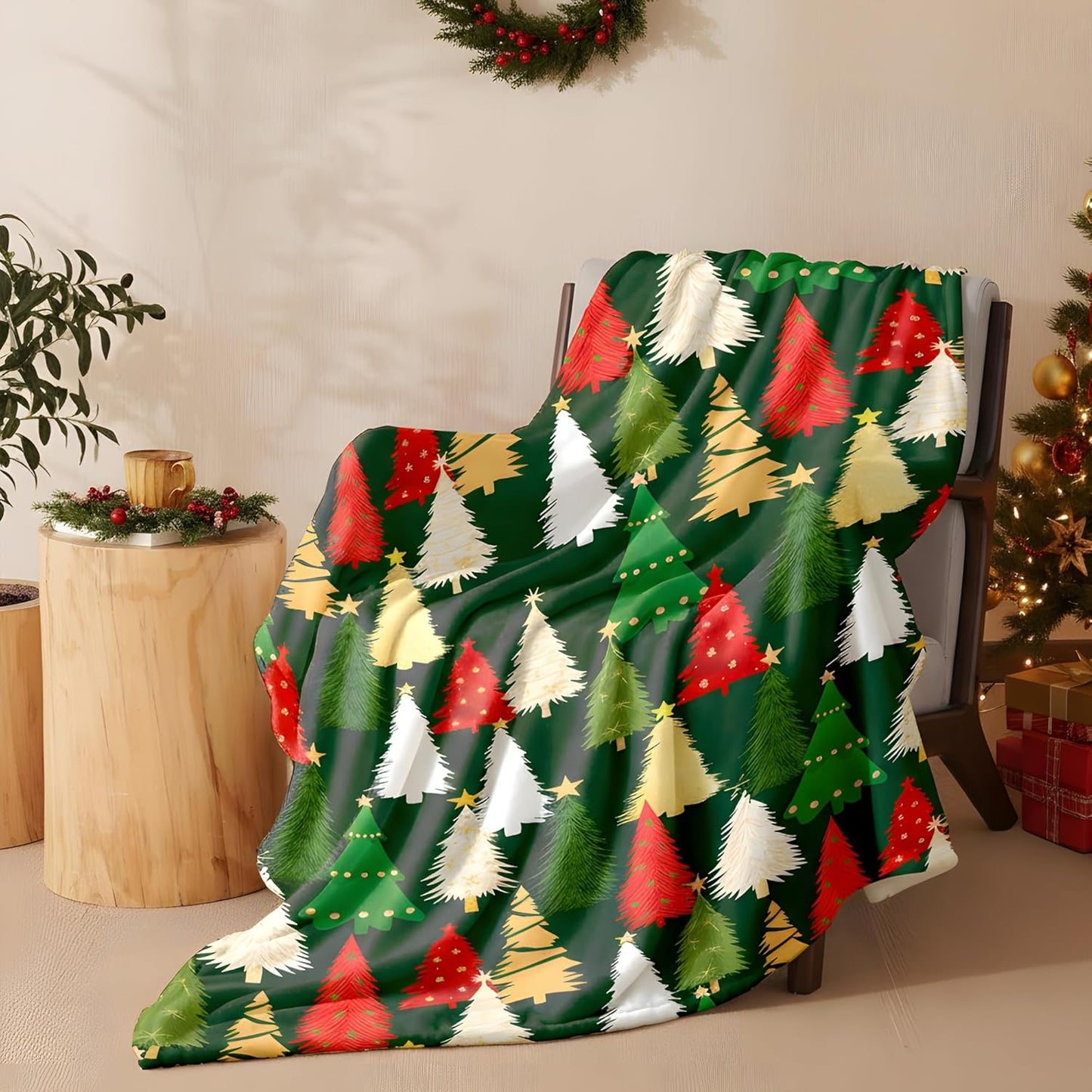 Christmas Fleece Throw Blanket – 300GSM Soft and Cozy Holiday Blanket for Sofa, Bed, Couch – Xmas Decorative Flannel Blanket, W50 x L70in